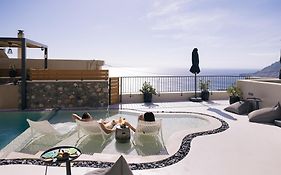 Mirthea Suites